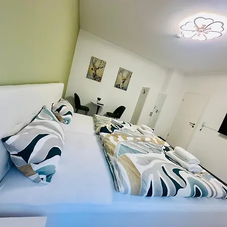 Guest house Urlaub-& Bussinesswohnung In Doeblen 01 Dobeln