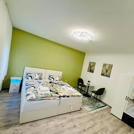 Urlaub-& Bussinesswohnung In Doeblen 01 * Dobeln