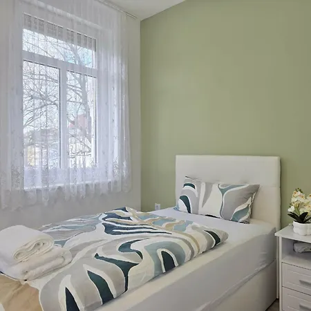 Guest house Urlaub-& Bussinesswohnung In Doeblen 01 Dobeln