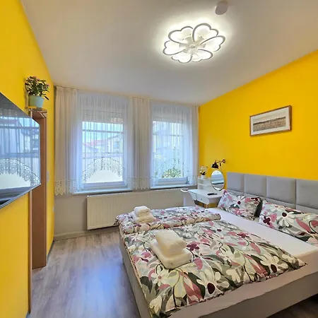 Urlaub-& Bussinesswohnung In Doeblen 01 Dobeln