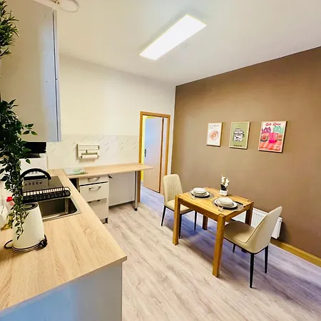 Guest house Urlaub-& Bussinesswohnung In Doeblen 01 Dobeln