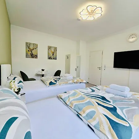 Urlaub-& Bussinesswohnung In Doeblen 01 *