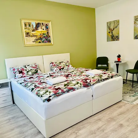 Urlaub-& Bussinesswohnung In Doeblen 01 Döbeln